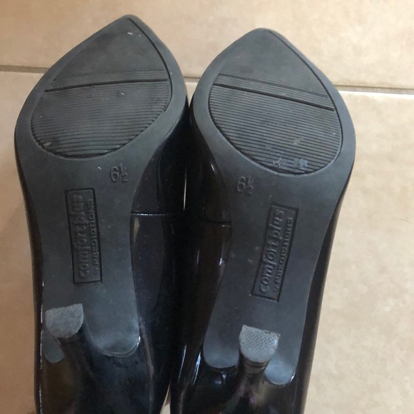 Black Heels - Picture 3 of 3